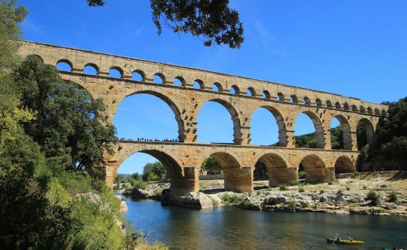 Assistance pour l’élaboration d’un livre blanc du tourisme sur le territoire du Pont du Gard